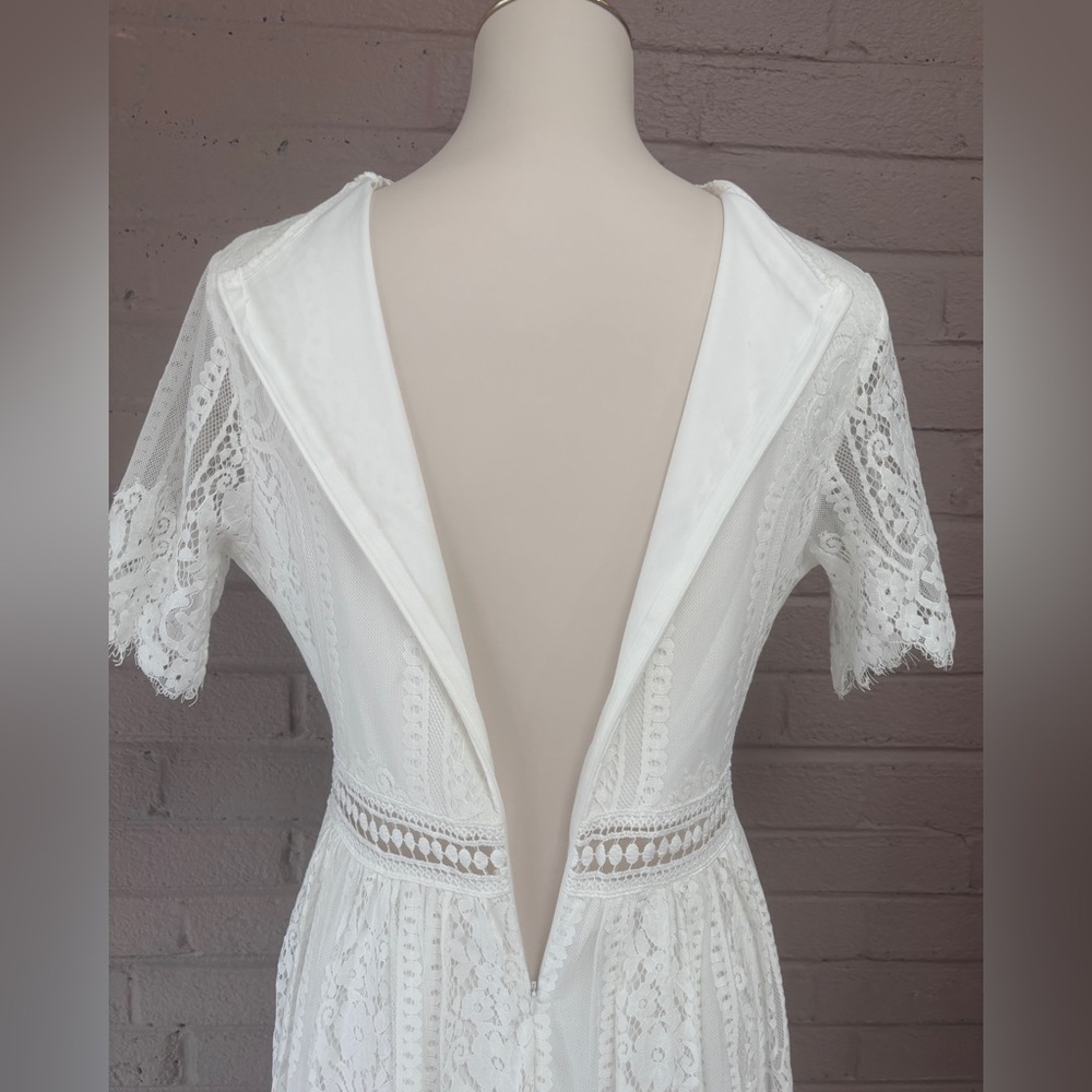White Lace Dress - Picture 15 of 16
